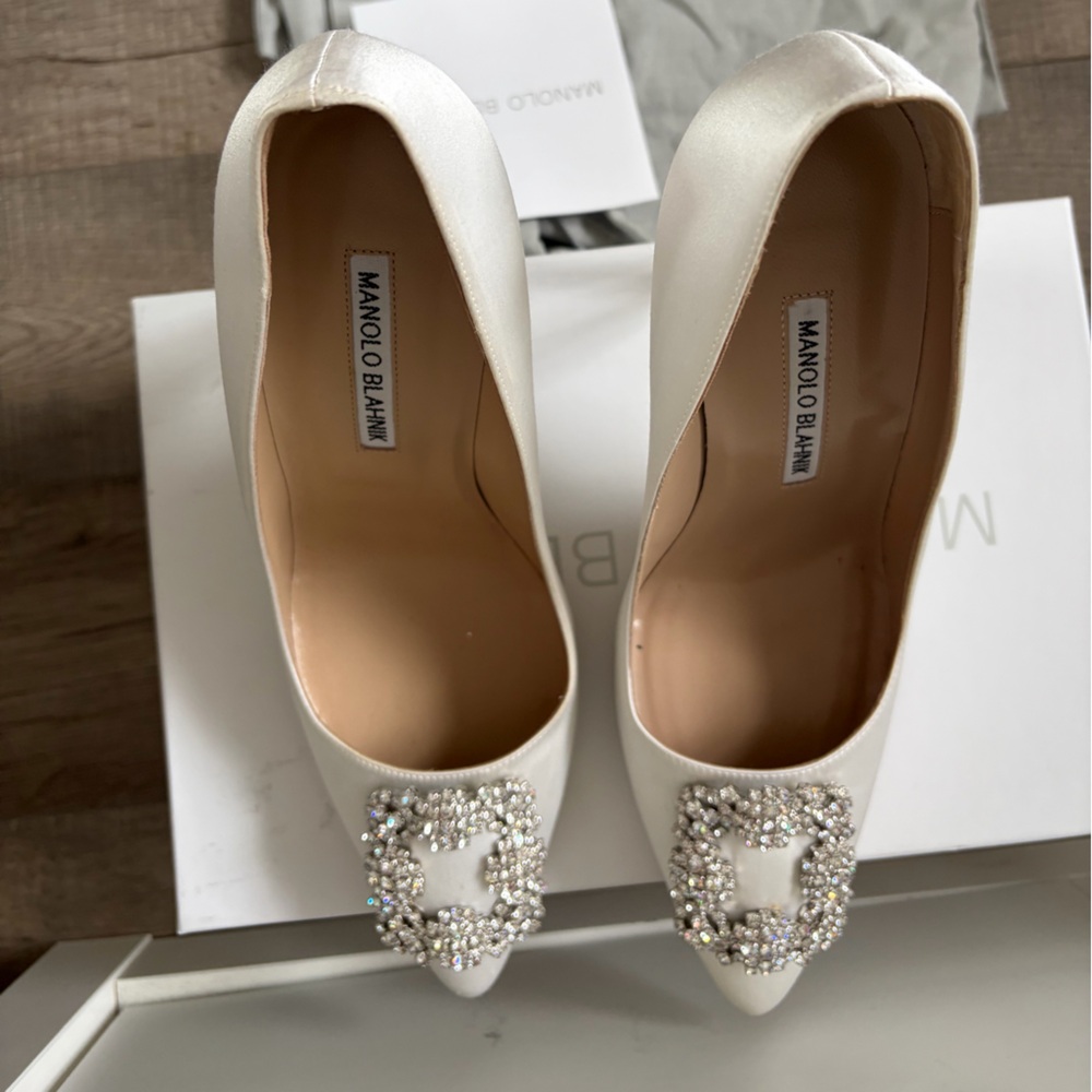 Manolo Blahnik - Picture 10 of 10